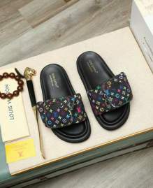 Picture of Louis Vuitton Slippers _SKULVsz35-45hnh06011201